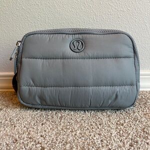 Lululemon Everywhere Belt Bag Large 2L Wunder Puff Grey